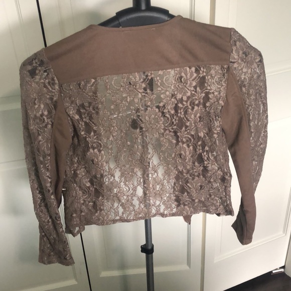 ‼️ DONATING SOON ‼️ Brown lace back jacket by Active! - Picture 2 of 2